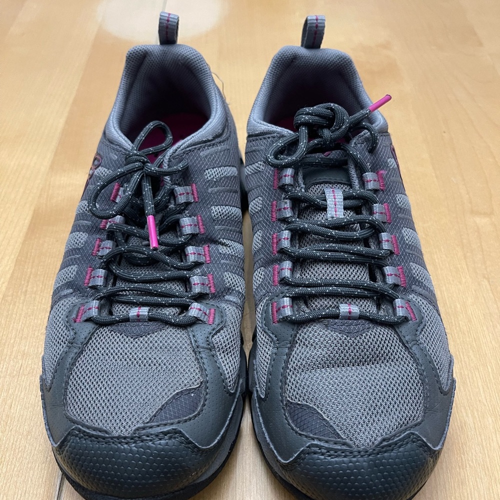 Womens Columbia hiking shoes